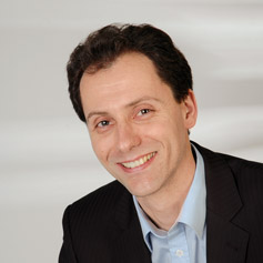 Dr. Volker Carrero